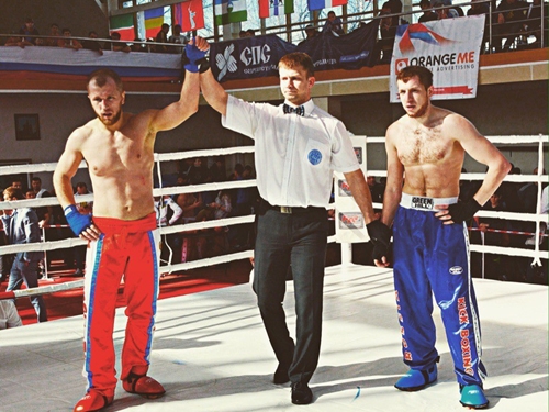 Олег Зайцев выиграл бой за бронзовую медаль.