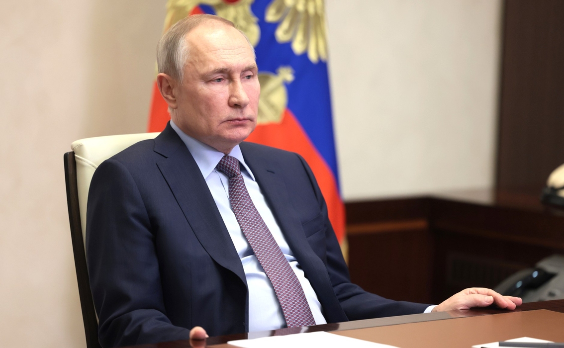 Владимир Путин и Василий Голубев говорили о шахтёрских территориях и о нехватке врачей