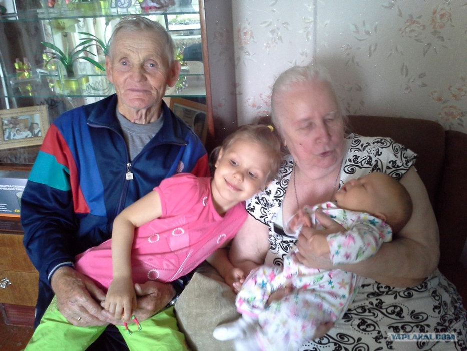 Повышенную пенсию могут получать прабабушки и прадедушки