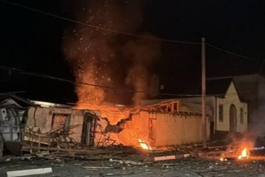 Пожар на станции Каменоломни тушили с помощью пожарного поезда