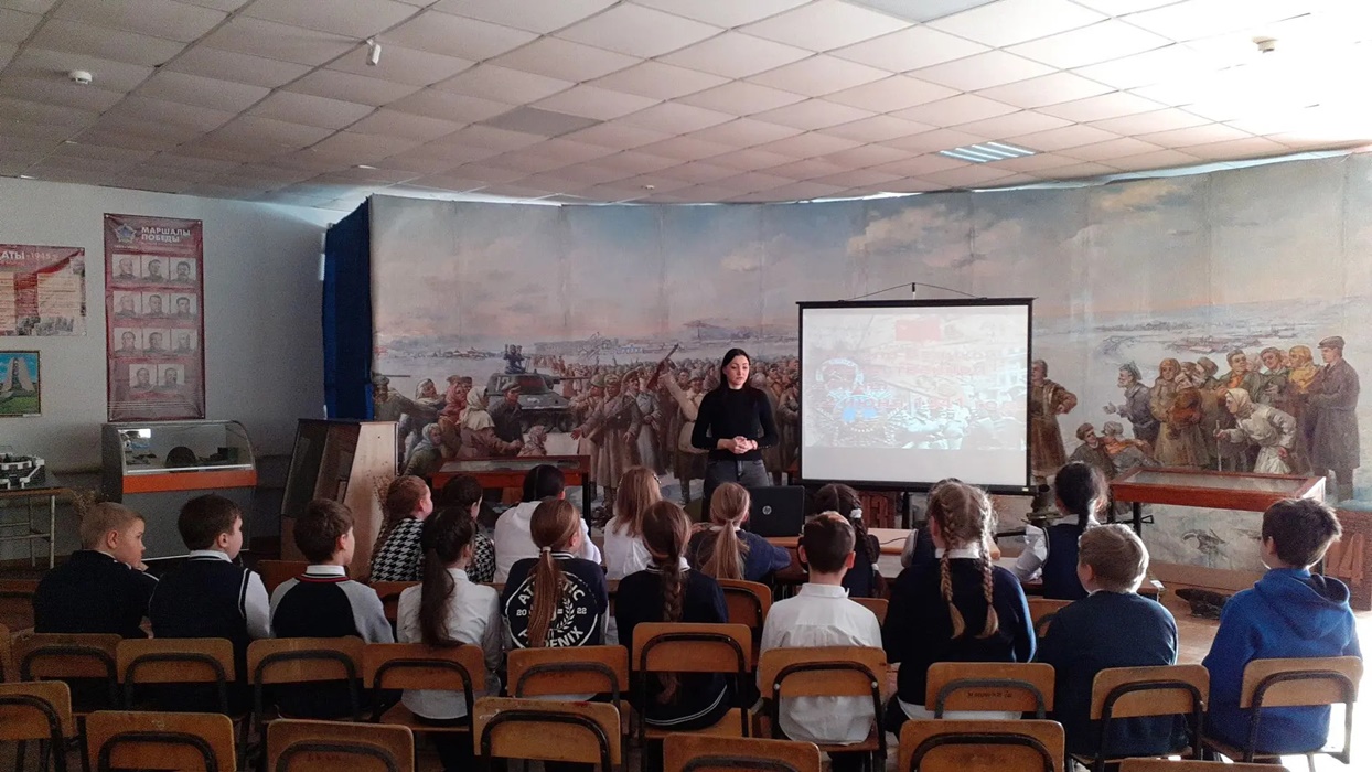 Гимназисты узнали, как сражались и побеждали их земляки