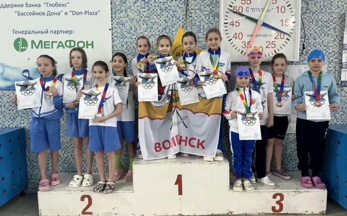 Более 20 медалей разного достоинства завоевали шахтинские пловцы на городских соревнованиях